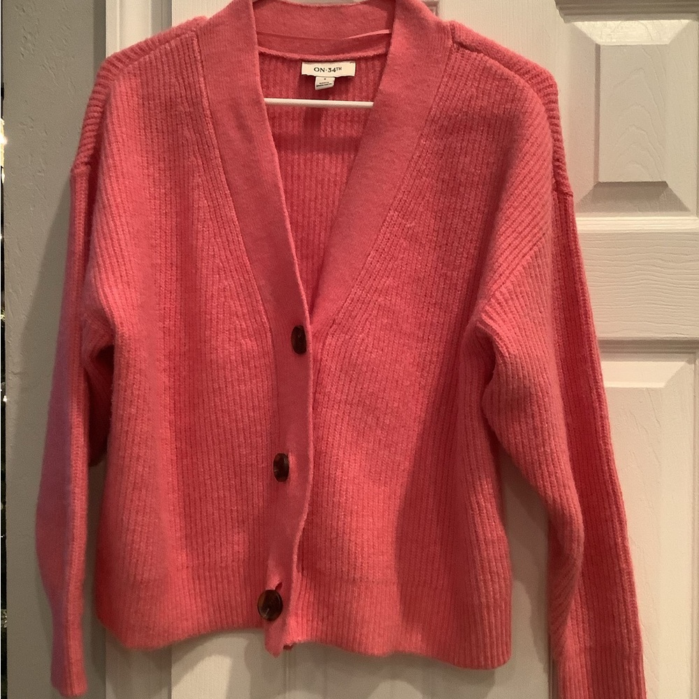 Chic Pink Cardigan Sweater